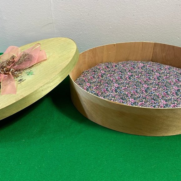 Vintage wooden box, keepsake box, wooden treasure box, trinket box, memory - Picture 2 of 8